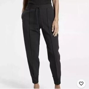 Athleta Endeavor Jogger Size 2 Black